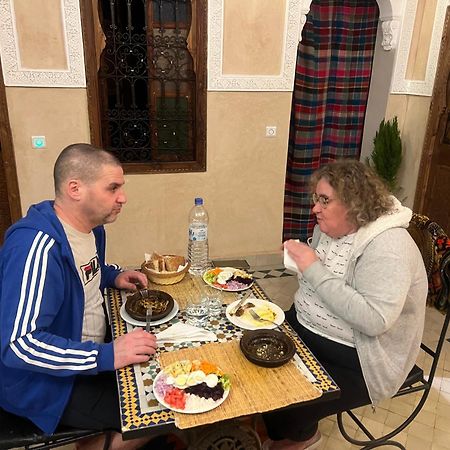 Riad La Rose Des Sables Marrakesh Bagian luar foto