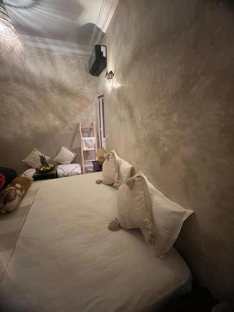 Riad La Rose Des Sables Marrakesh Bagian luar foto