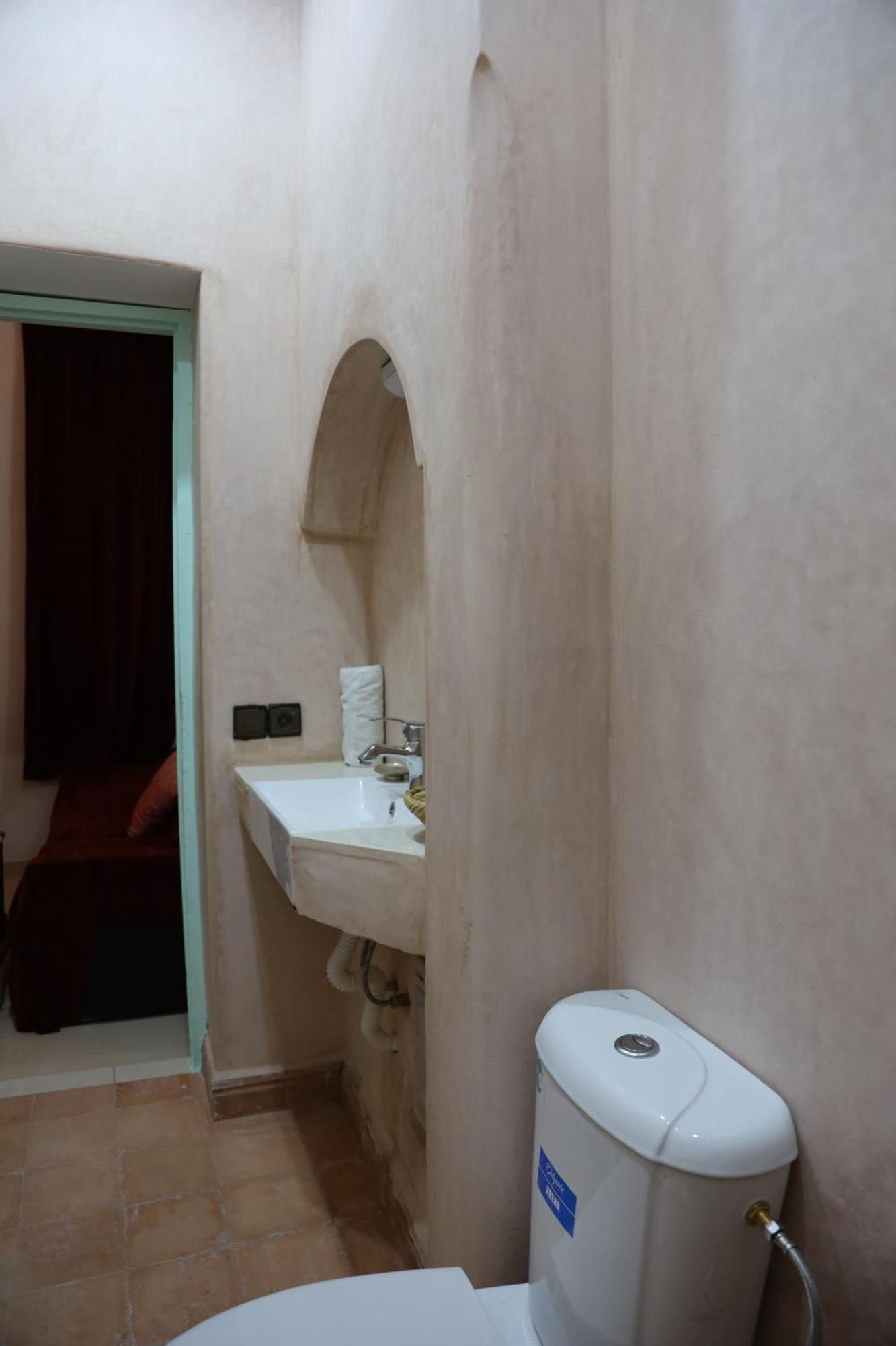 Riad La Rose Des Sables Marrakesh Bagian luar foto