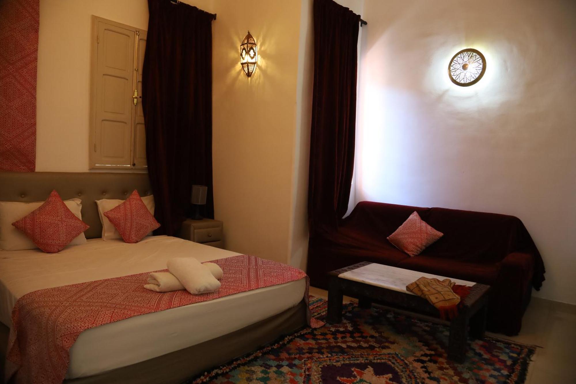 Riad La Rose Des Sables Marrakesh Bagian luar foto