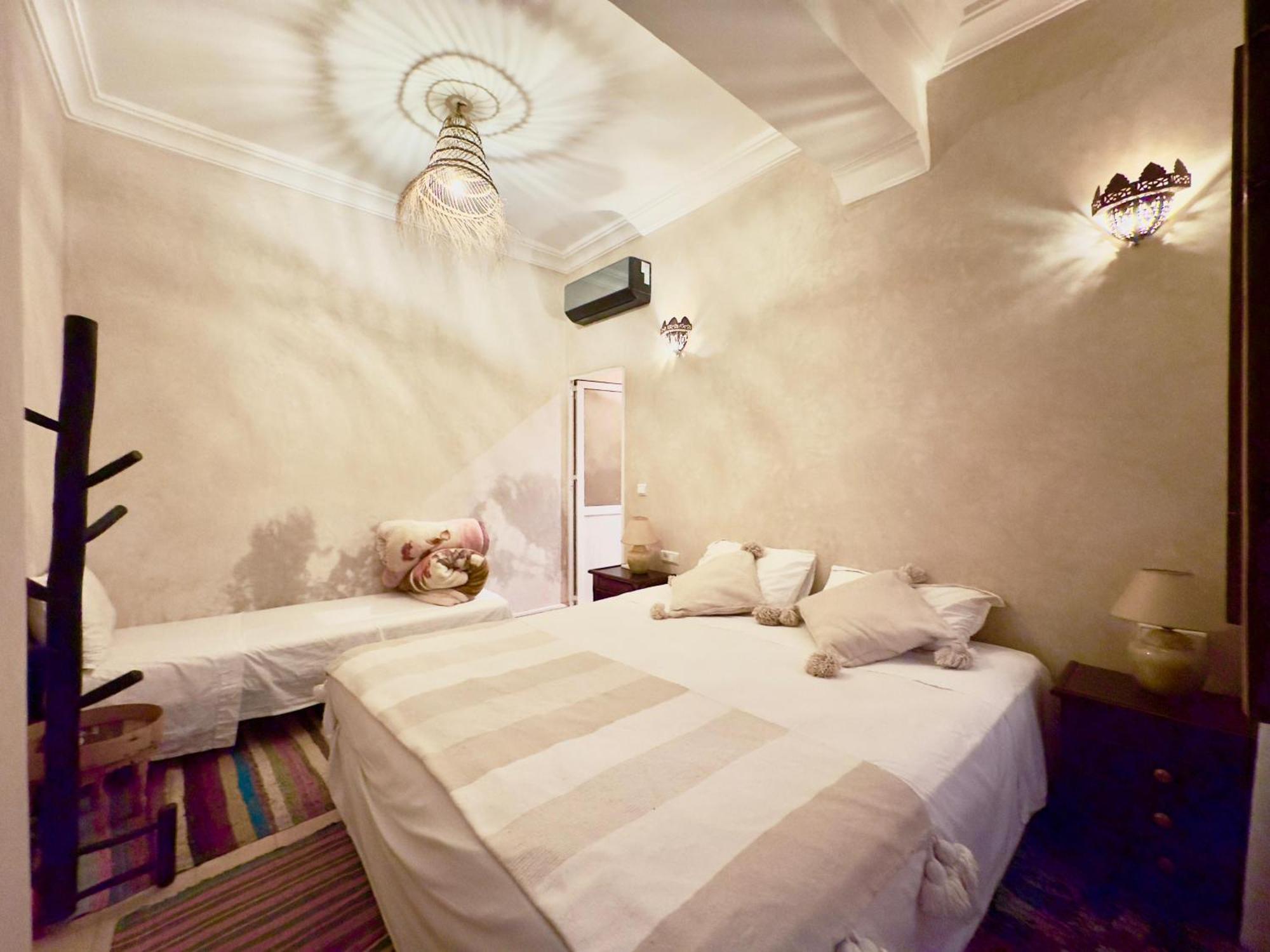 Riad La Rose Des Sables Marrakesh Bagian luar foto