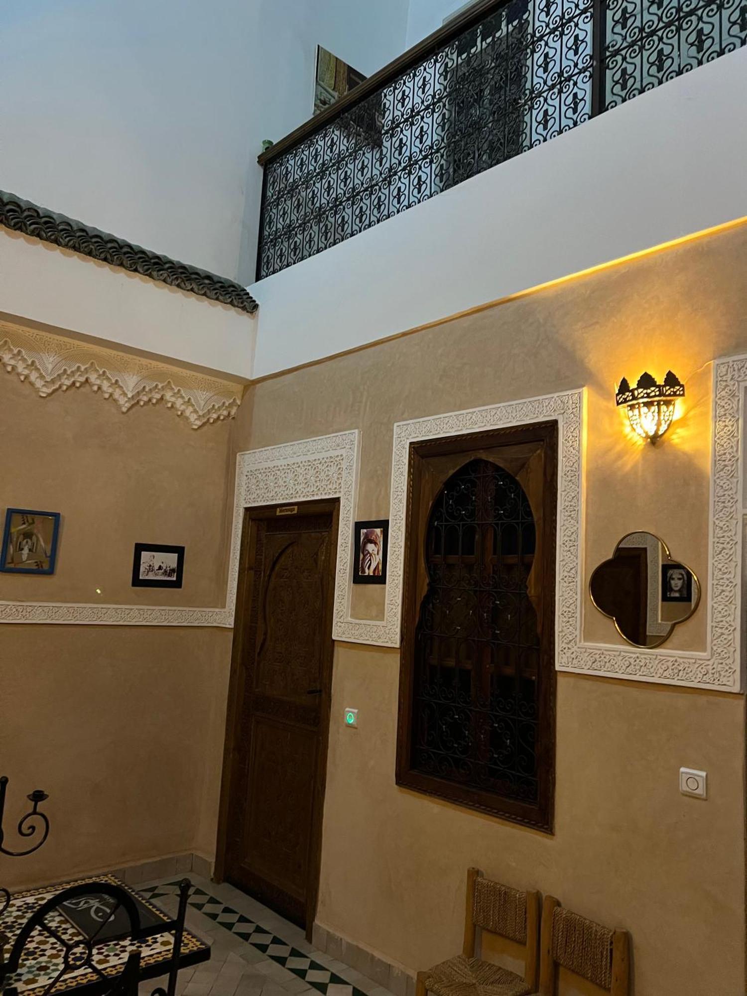 Riad La Rose Des Sables Marrakesh Bagian luar foto