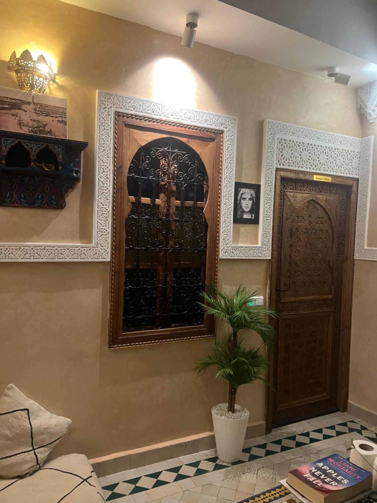 Riad La Rose Des Sables Marrakesh Bagian luar foto