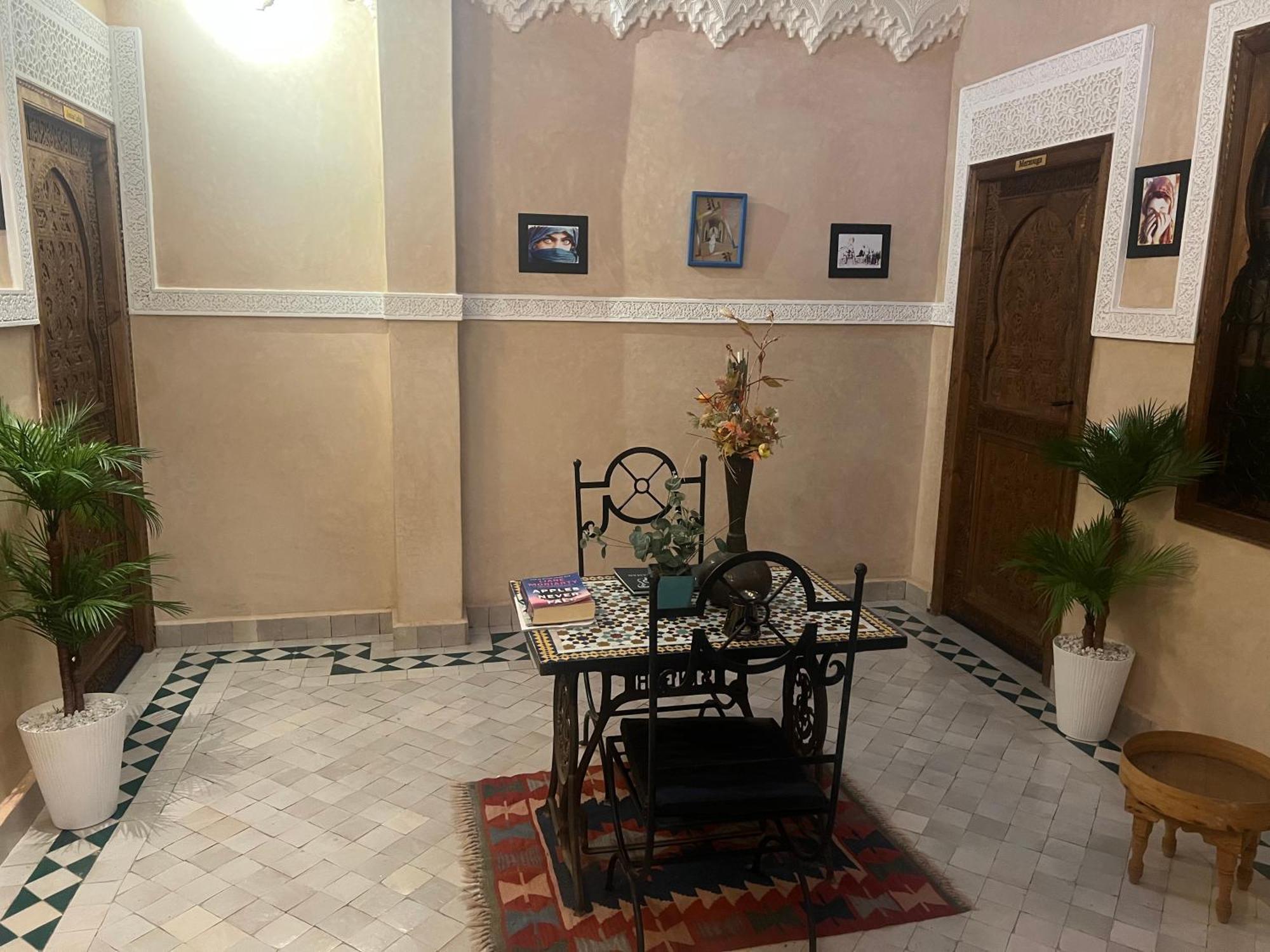 Riad La Rose Des Sables Marrakesh Bagian luar foto